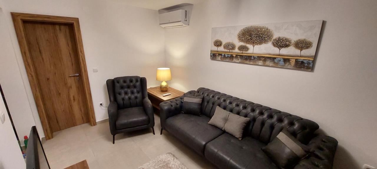 Holiday Apartments Cecilija Supetarska Draga Exterior photo