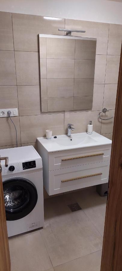 Holiday Apartments Cecilija Supetarska Draga Exterior photo