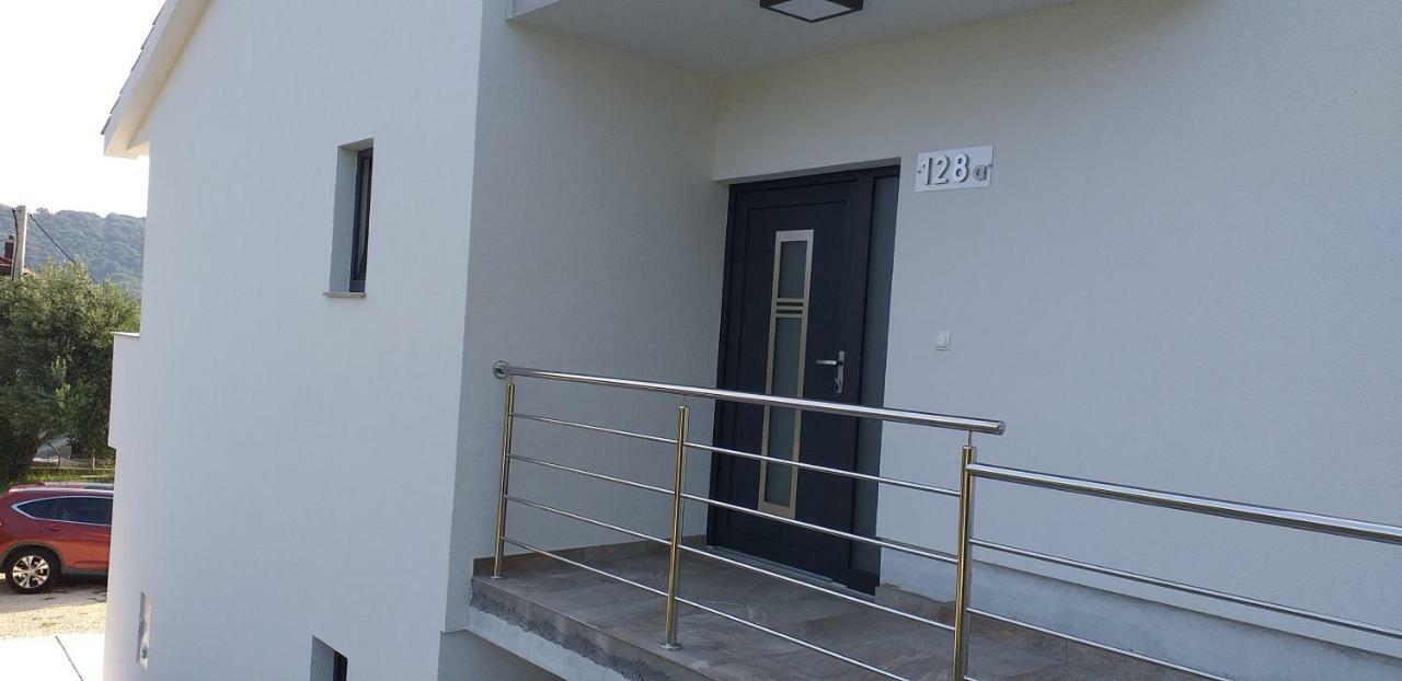 Holiday Apartments Cecilija Supetarska Draga Exterior photo